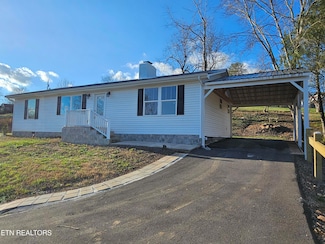 330 Wilson Hurst St, Tazewell, TN 37879