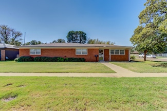 1212 E Broadway St, Brownfield, TX 79316