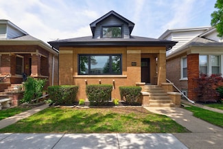 6300 W Hyacinth St, Chicago, IL 60646