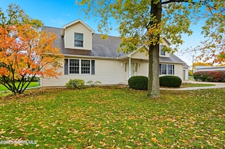 5053 Bennett Rd, Toledo, OH 43612