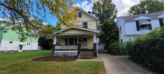 927 Yellowstone Rd, Cleveland, OH 44121
