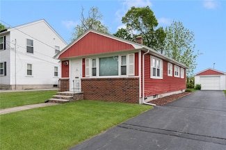 20 Loxley Rd, Providence, RI 02908