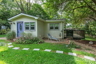 25 Glenview Place, Arden, NC 28704