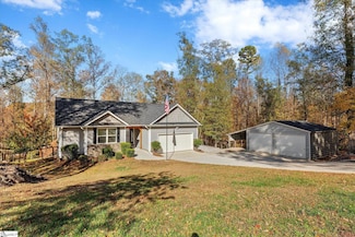 126 Randolph Ct, Woodruff, SC 29388