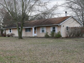 157 Sycamore Ln SW, Pataskala, OH 43062