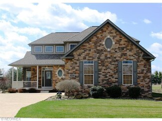 5862 Quarry Lake Dr SE, East Canton, OH 44730