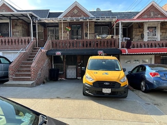41-70 71st St, Flushing, NY 11377