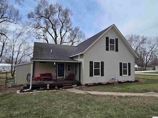 601 S Pearl St, Griggsville, IL 62340