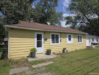 34113 Caspian Ct, Westland, MI 48186