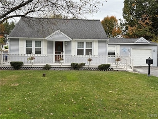 129 Grove St, North Syracuse, NY 13212