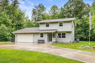 2311 Maplewood Dr, Plover, WI 54467