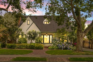 721 38th St, Sacramento, CA 95816