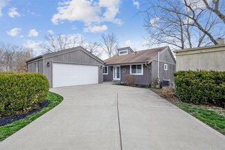 1645 Award Dr, Ballwin, MO 63021