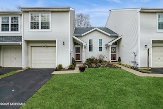 19 Malibu Dr, Eatontown, NJ 07724