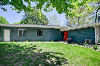 1101 Glendale Ln, Madison, WI 53704