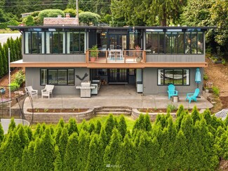 18710 53rd Ave NE, Lake Forest Park, WA 98155