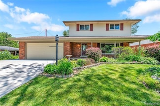 607 Ashburnham St, Auburn Hills, MI 48326