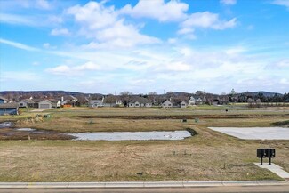 212 Falcon Ct, Sauk City, WI 53583