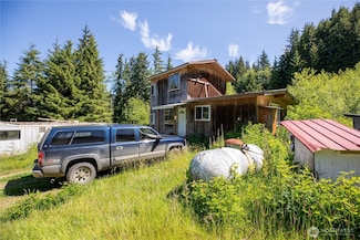 1884 Dowan Creek Rd, Forks, WA 98331
