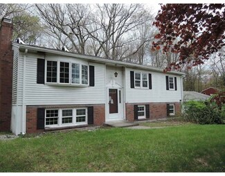212 Glendale Rd, Hampden, MA 01036