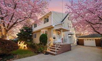 168 Leverett Ave, Staten Island, NY 10308