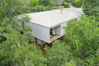 3020 N 43rd St, Waco, TX 76710