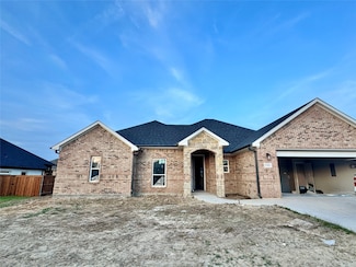 506 Limestone Cir, Mabank, TX 75147