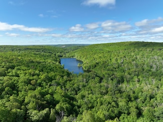 201 Diamond Ledge Rd, Stafford Springs, CT 06076