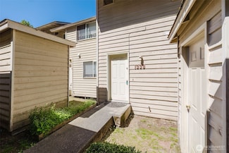 1338 NE Jasmine Ln, Bremerton, WA 98311