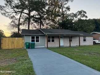 112 Gahan Dr, Gulfport, MS 39503
