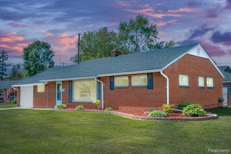 26395 Dale Ct, Roseville, MI 48066