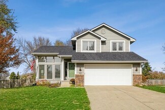 325 SW Kennybrook Dr, Grimes, IA 50111