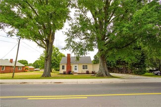 2811 Darrow Rd, Walkertown, NC 27051