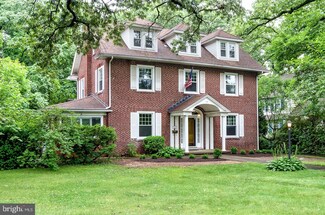 104 W Maple Ave, Merchantville, NJ 08109