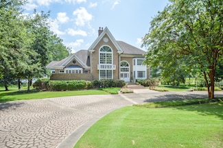 645 Waverly Dr, West Point, MS 39773