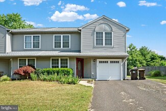 1120 Red Barn Ln, Quakertown, PA 18951