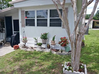8801 E Moonrise Ln Unit 32, Floral City, FL 34436