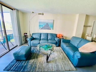 3475 N Country Club Dr Unit 306, Aventura, FL 33180