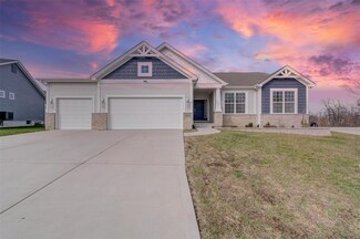 625 Walnut Woods St, Saint Charles, MO 63301
