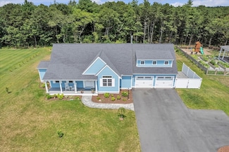 8 Dylans Way, East Falmouth, MA 02536