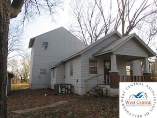 617 Plumb St, Warsaw, MO 65355