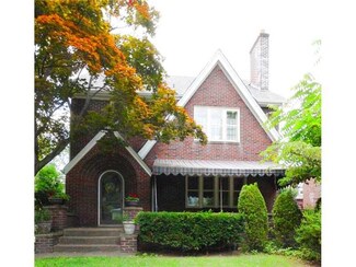 212 Lingrove Place, Pittsburgh, PA 15208