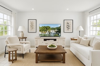 2077 Orange Ave, Costa Mesa, CA 92627