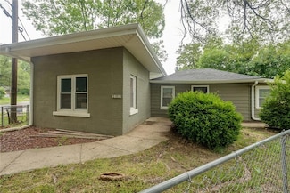 10101 E 18th St S, Independence, MO 64052