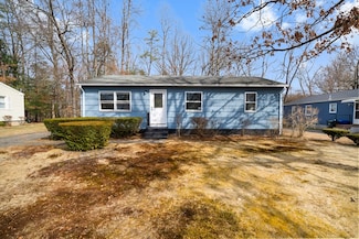 11 Hanson Dr, Springfield, MA 01128