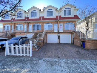 12 Winston St, Staten Island, NY 10312