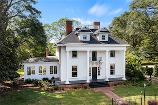 207 Westminster Hwy, Westminster, SC 29693