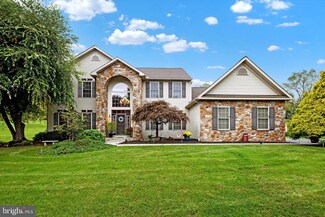 107 Indian Run Dr, Douglassville, PA 19518