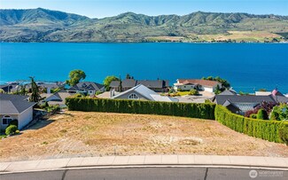 109 Apple Ave, Chelan, WA 98816