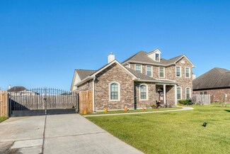 9513 Sugar Maple Ln, Westwego, LA 70094